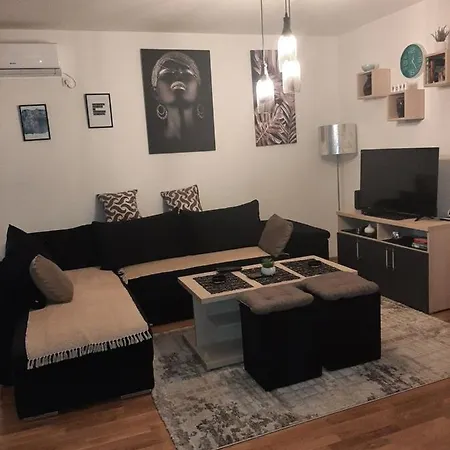 Tanja 3 Apartment *