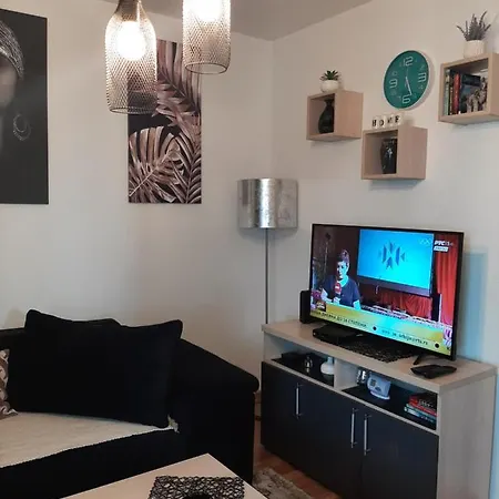 아파트 Tanja 3 Dusanovac