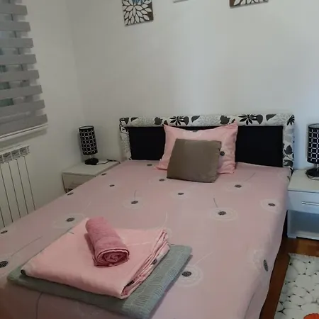 Tanja 3 شقة Dusanovac